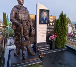 02 Барельеф из Бронзы - 02